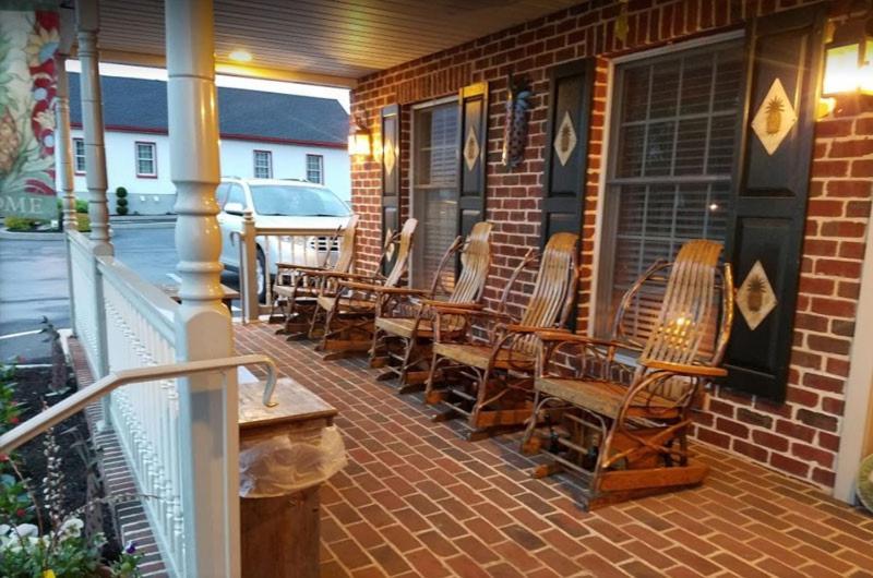 Country Living Inn Smoketown  Buitenkant foto