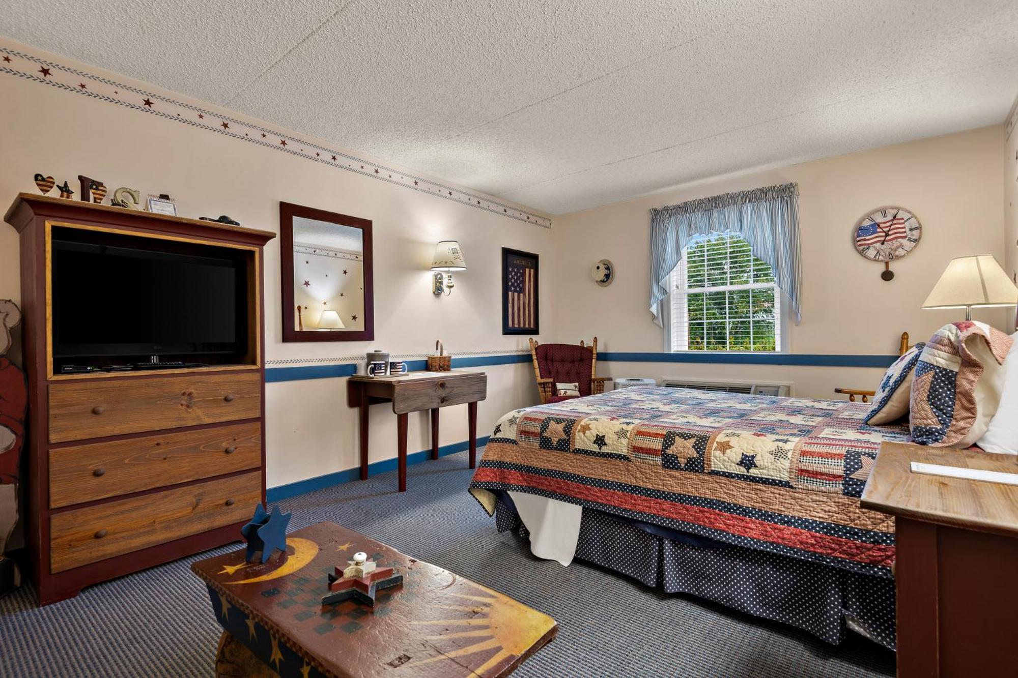 Country Living Inn Smoketown  Buitenkant foto